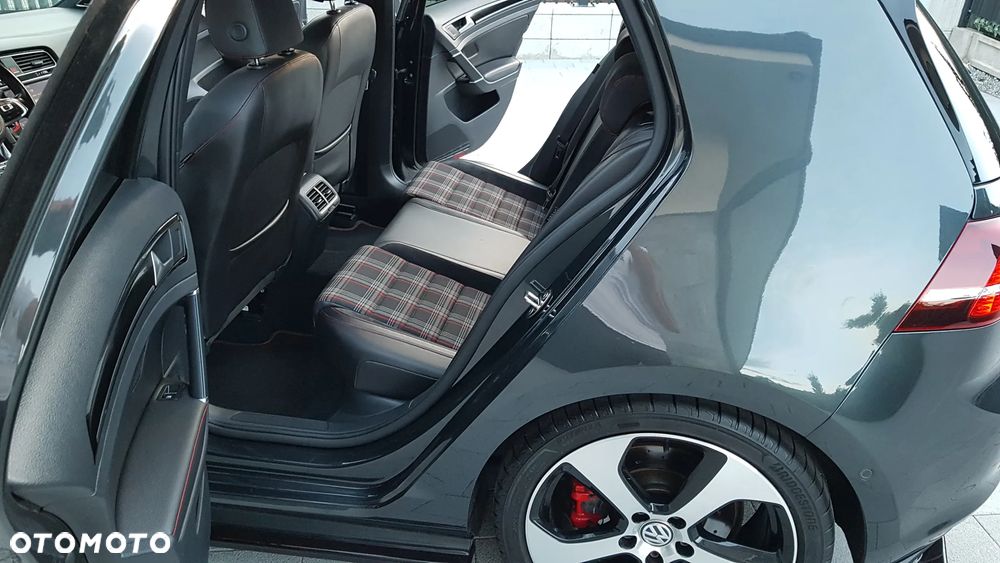 Volkswagen Golf 2.0 TSI BMT GTI Performance DSG - 17