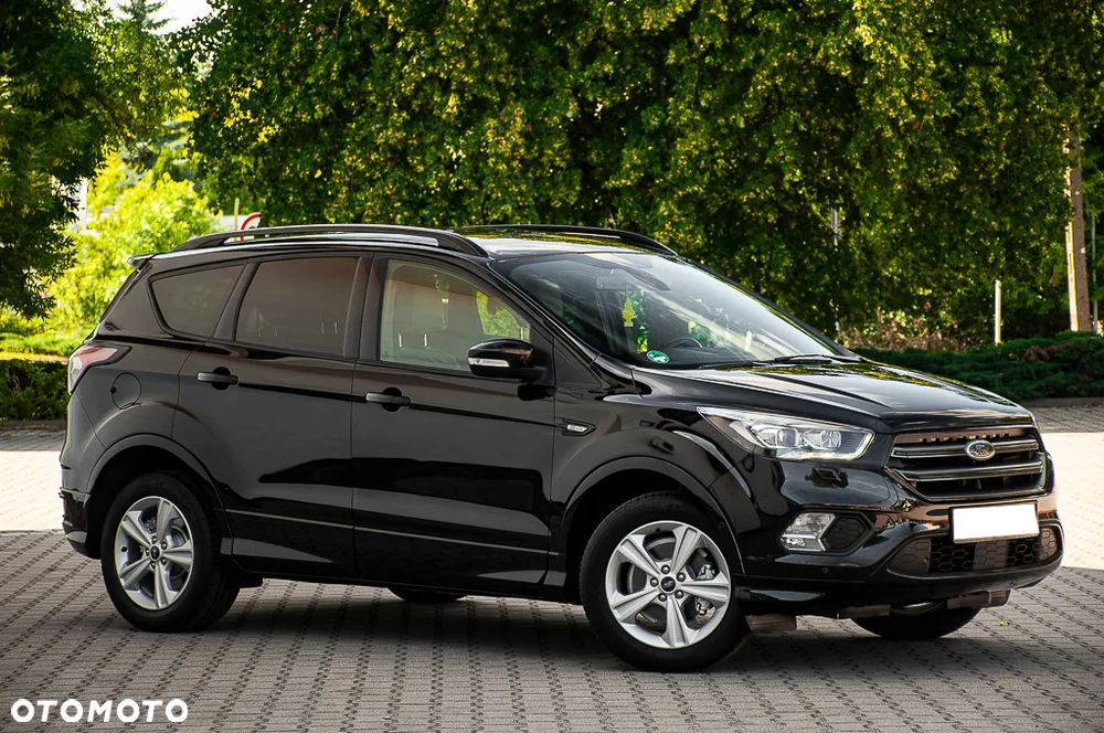 Ford Kuga 1.5 EcoBoost 2x4 ST-Line - 4