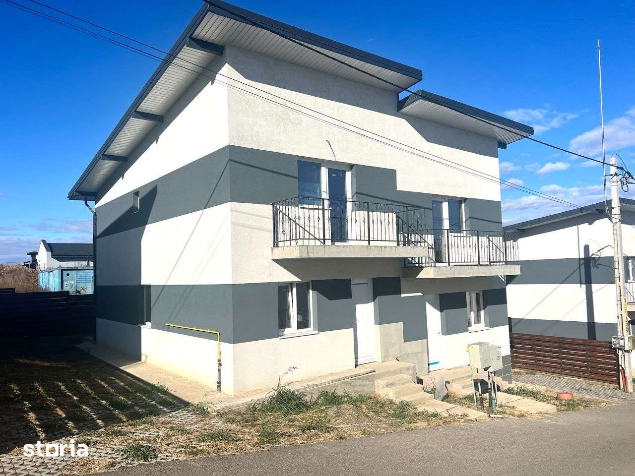 RATE LA DEZVOLTATOR! CANALIZARE! Asfalt! Vila 3 camere - Rediu - Imagine principală: 2/8