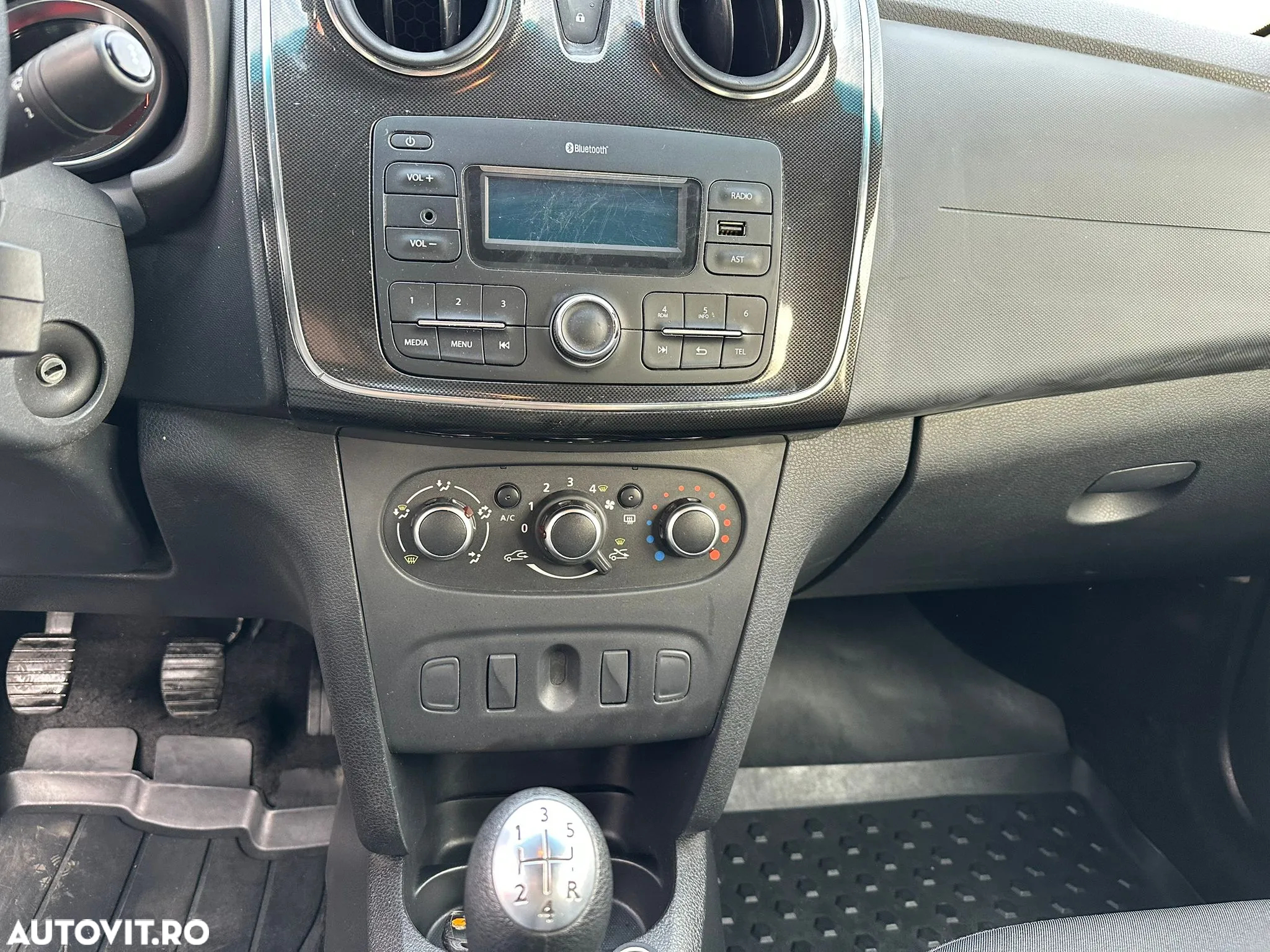 Dacia Logan - 8