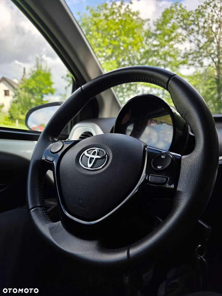 Toyota Aygo x-play Eco - 5
