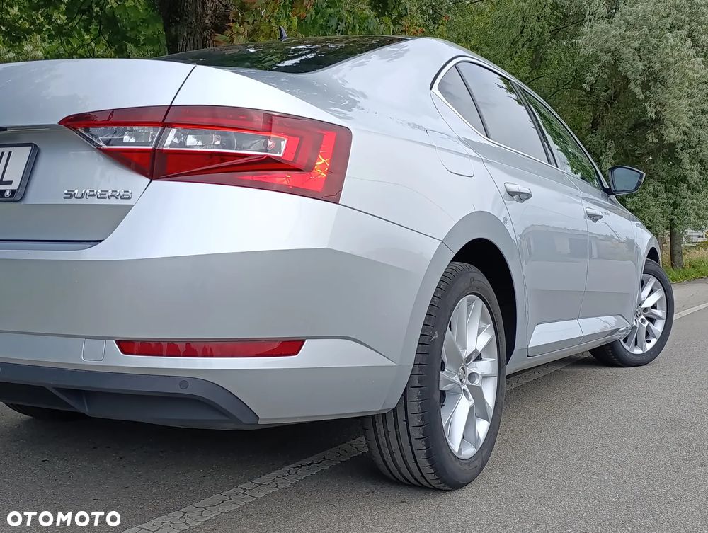 Skoda Superb 2.0 TDI Ambition - 24