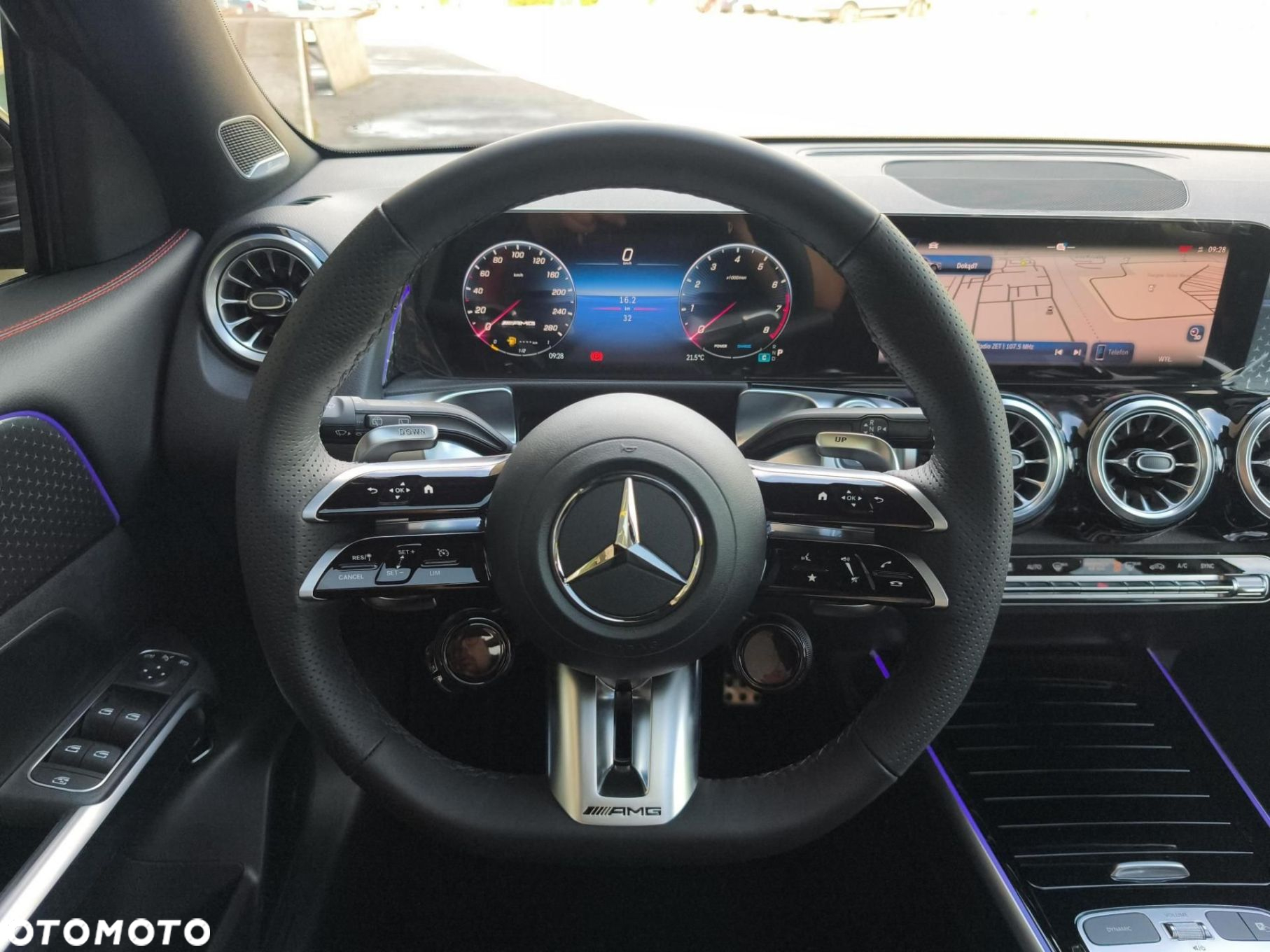 Mercedes-Benz GLB - 15
