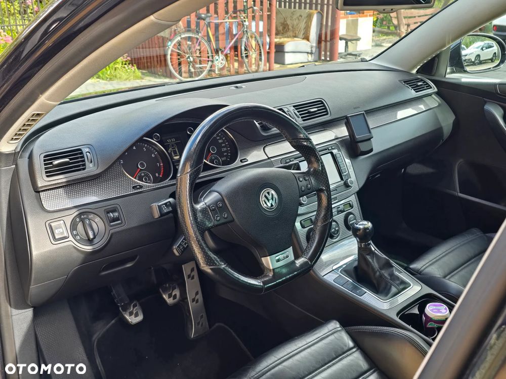 Volkswagen Passat Variant 2.0 TSI R-Line Edition Plus - 27