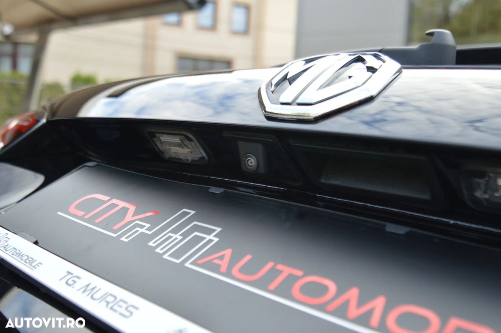 MG EHS 1.5T-GDI PHEV Luxury - 38