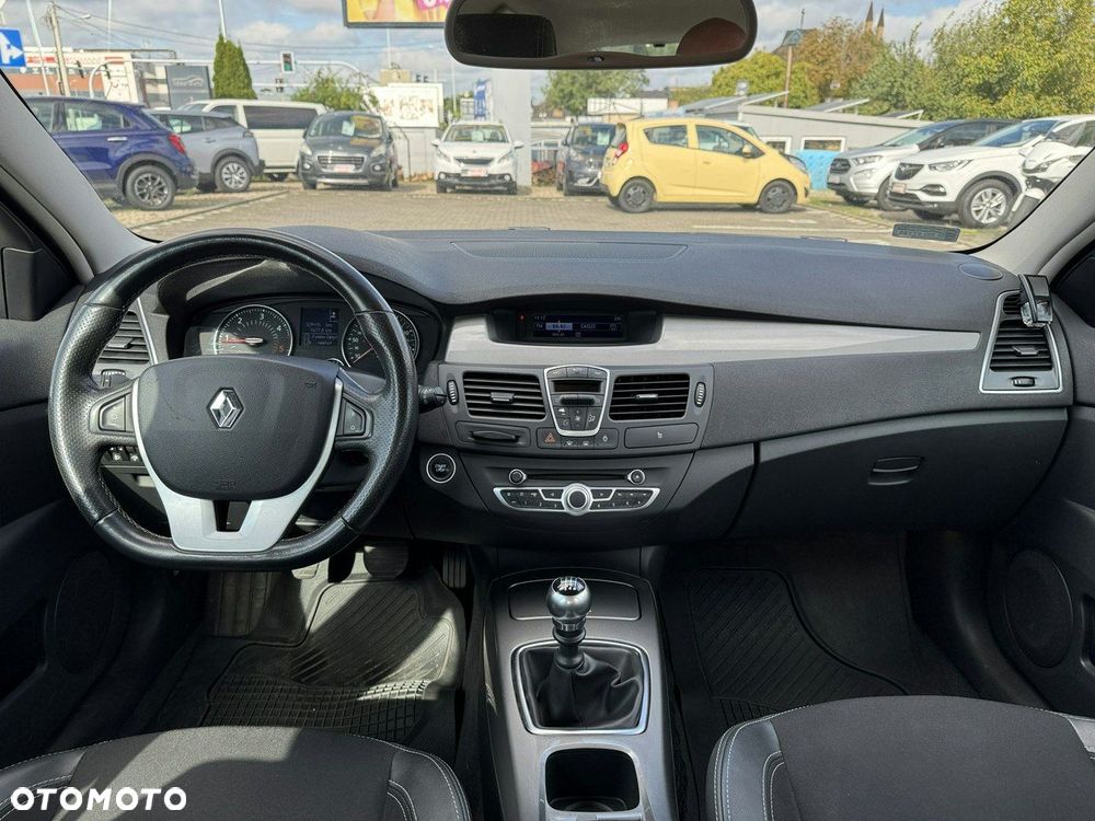 Renault Laguna dCi 110 FAP Limited - 16