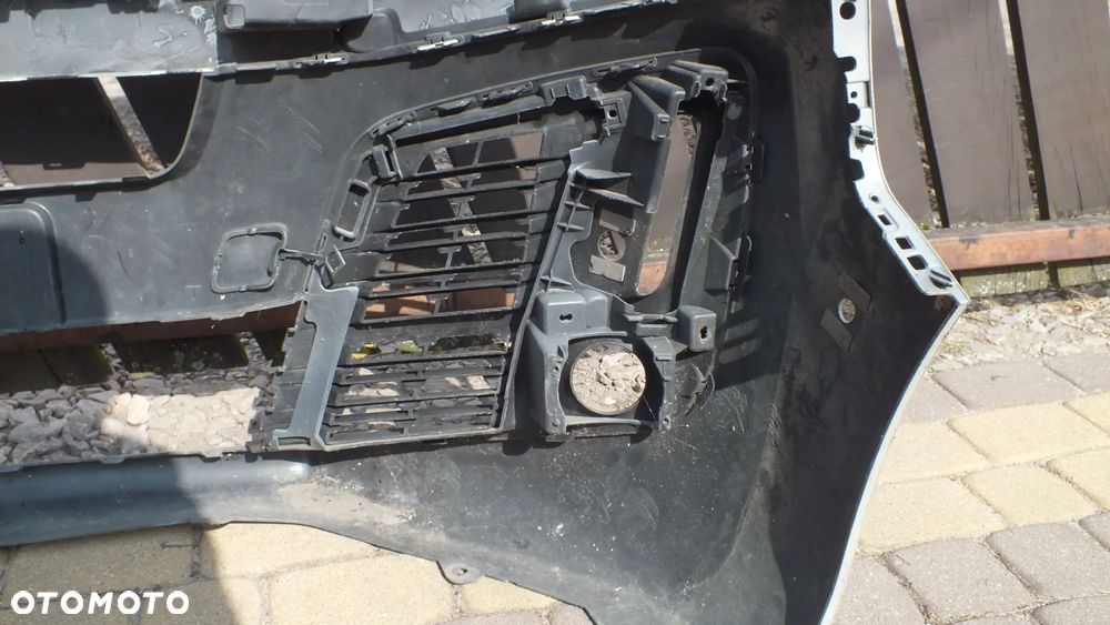Zderzak przedni Opel Vivaro IV Lift 9833129877 - 8