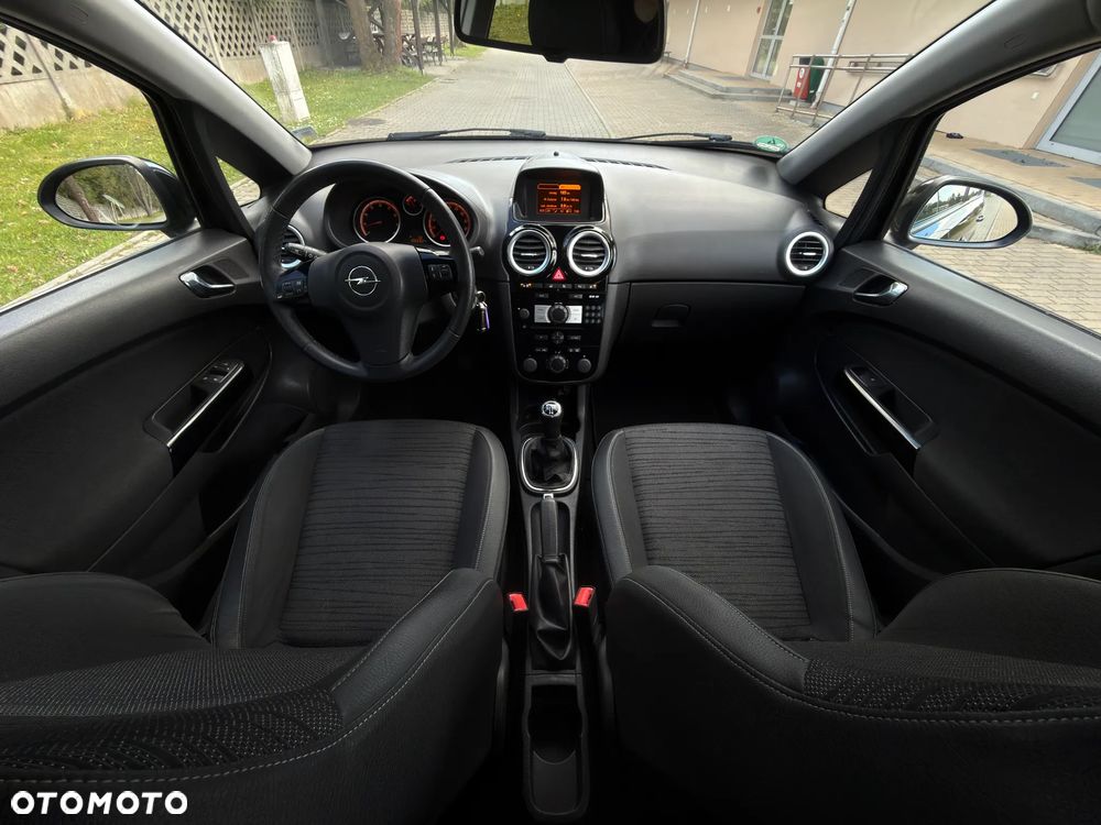 Opel Corsa 1.4 16V Energy - 8