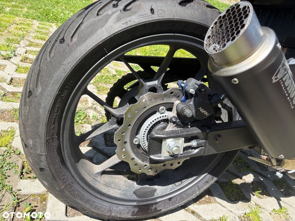Honda CB - 10
