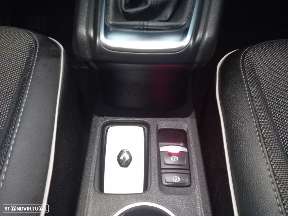 Renault Captur 1.0 TCe Techno - 18