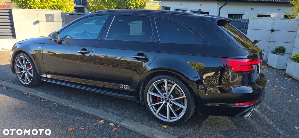 Audi A4 Avant - 16