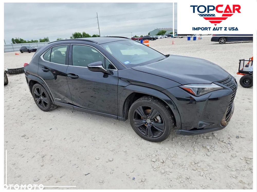 Lexus UX - 1