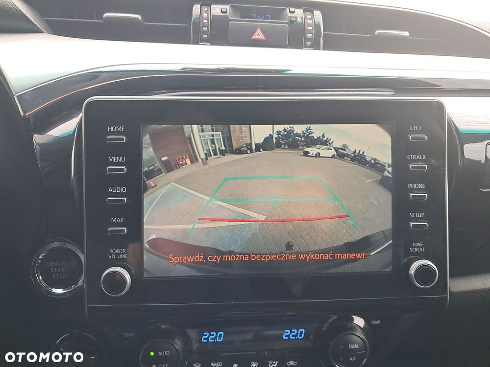 Toyota Hilux 2.8 D-4D Double Cab SR5 4x4 - 26