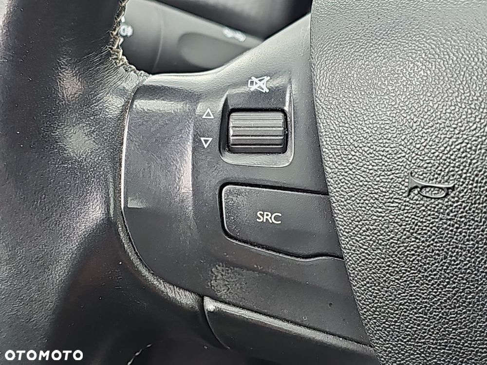 Peugeot 2008 1.2 Pure Tech GPF Allure S&S EAT6 - 20