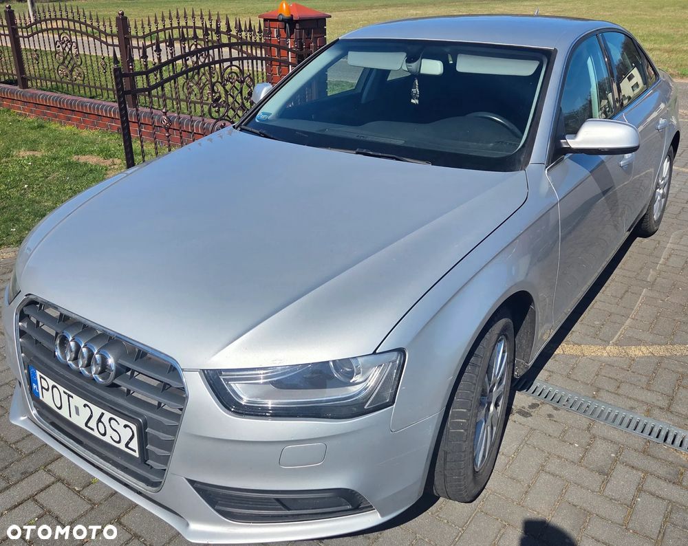 Audi A4 Limousine 2.0 TDI DPF multitronic Ambiente - 8