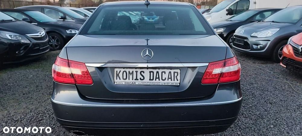 Mercedes-Benz Klasa E 200 BlueEFFICIENCY 7G-TRONIC Elegance - 7