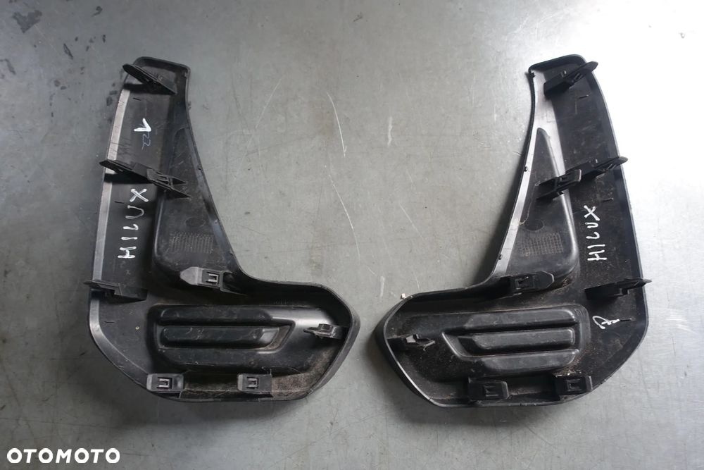 KRATKA ZDERZAKA LEWA PRAWA HILUX - 2