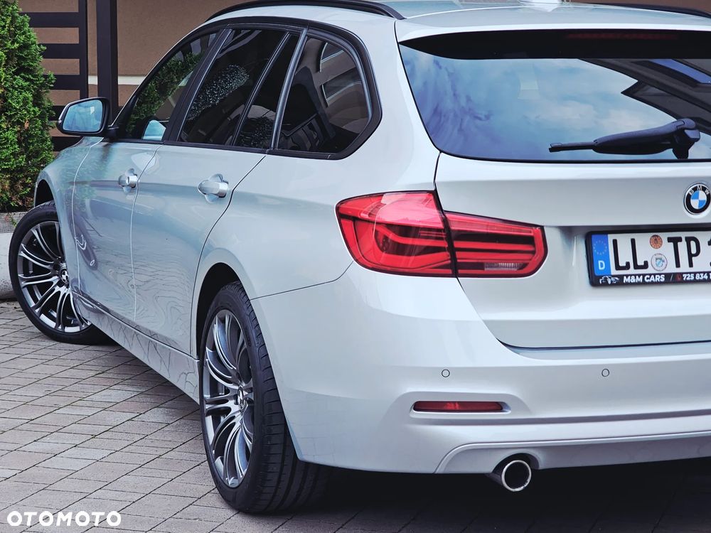 BMW Seria 3 318d Touring Sport Line - 17