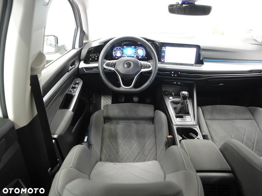 Volkswagen Golf - 27