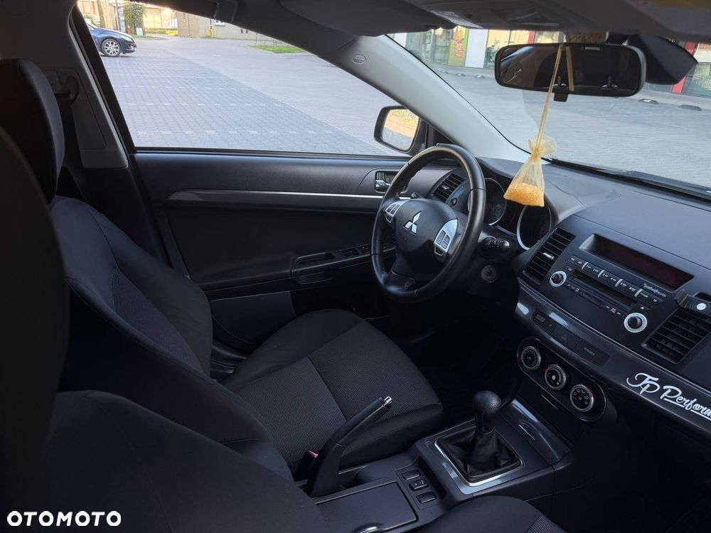 Mitsubishi Lancer 1.8 Intense - 22