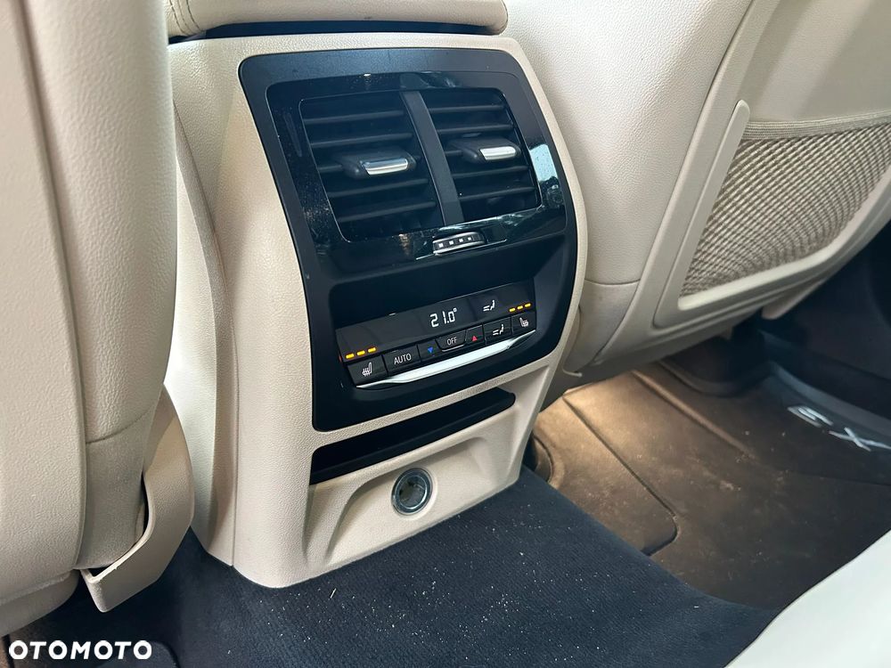 BMW X3 xDrive30i xLine - 17