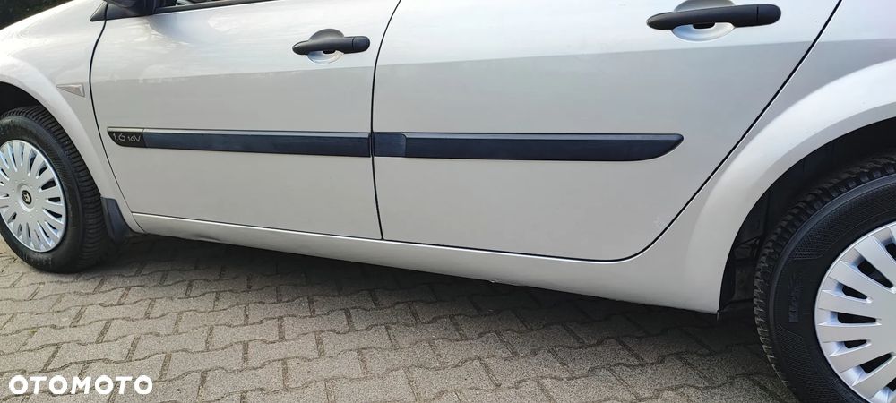 Renault Megane 1.6 16V Luxe Expression - 21