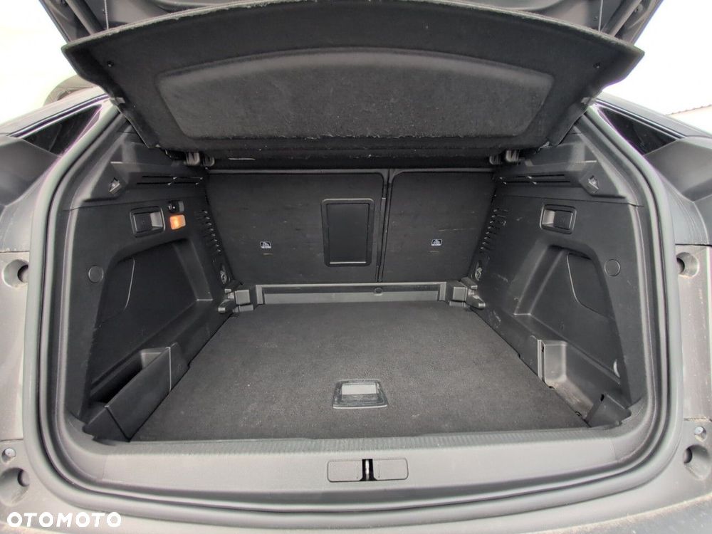 Peugeot 3008 1.6 PureTech GT S&S EAT8 - 6