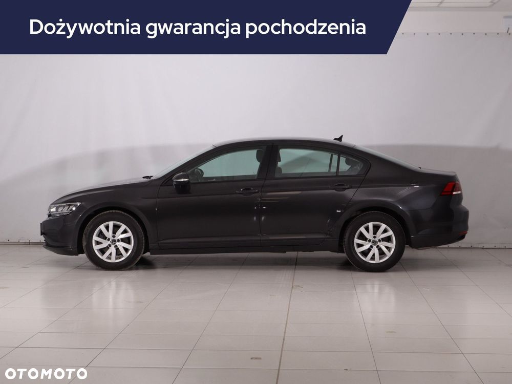 Volkswagen Passat - 4