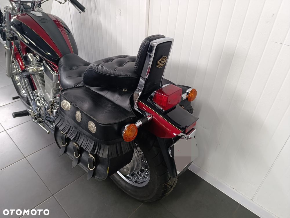 Suzuki Intruder - 11