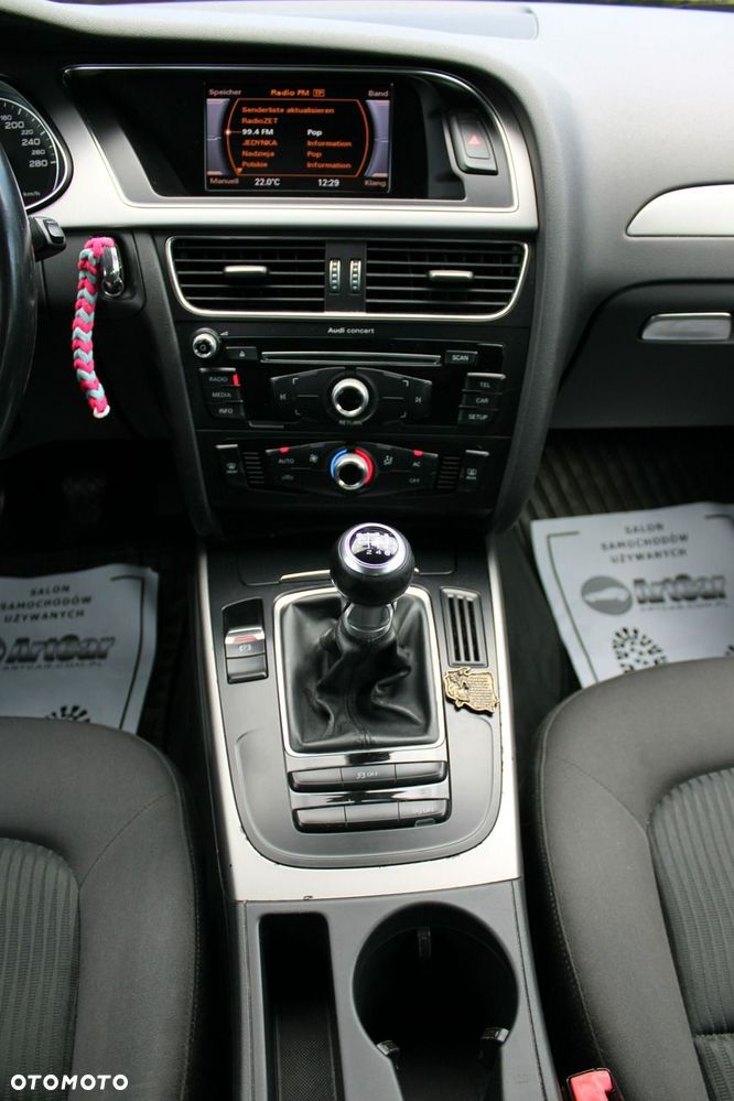 Audi A4 Avant 2.0 TDI DPF Ambiente - 27