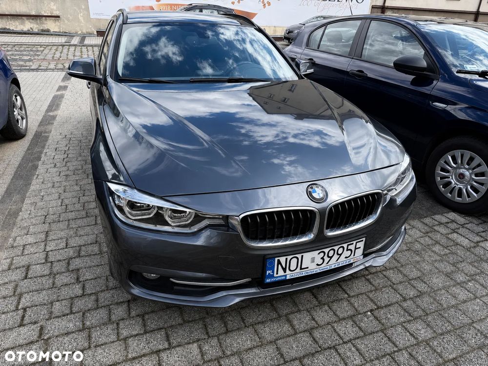 BMW Seria 3 318d Sport Line - 12