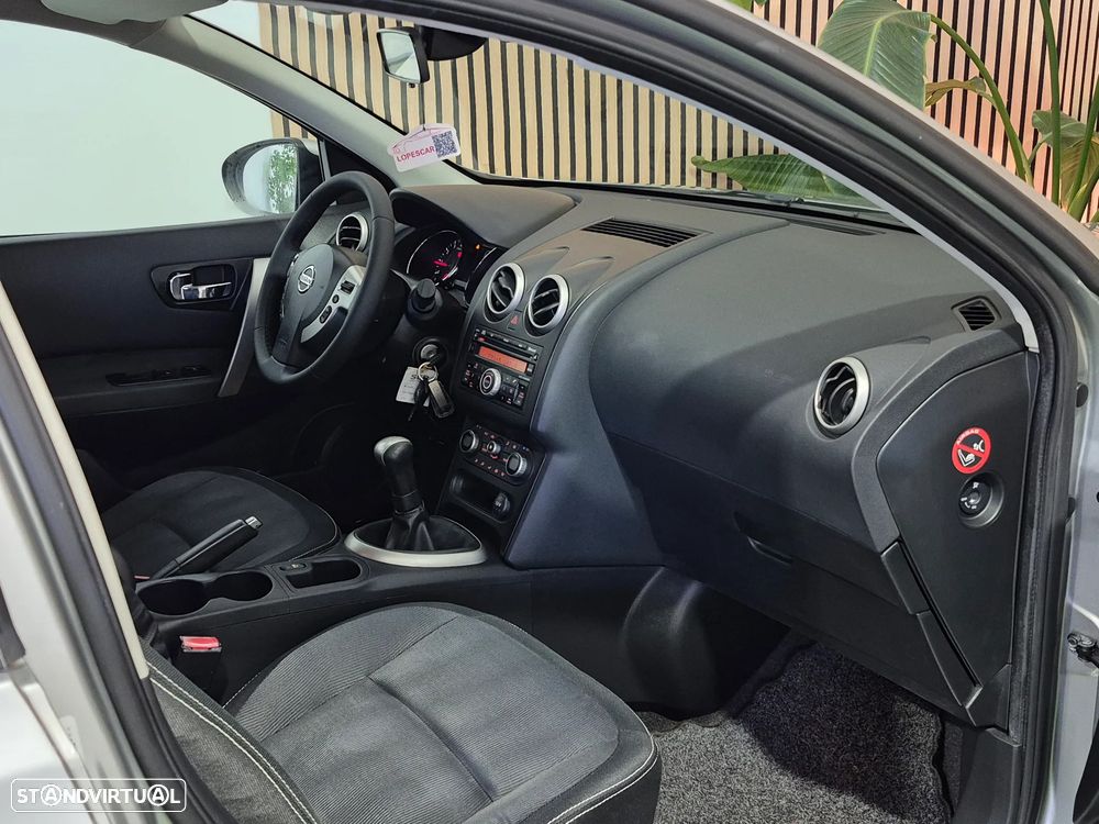 Nissan Qashqai 1.6 Acenta 17 - 14