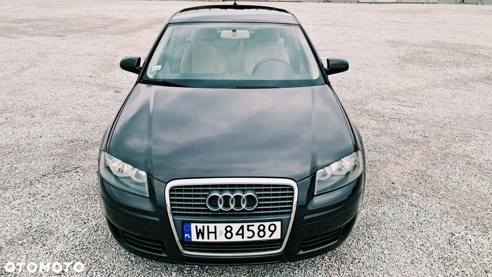 Audi A3 3-drzwiowe 1.6 Attraction - 2