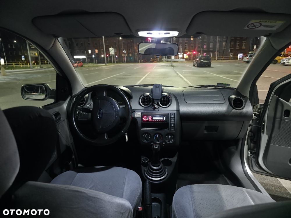 Ford Fiesta - 8