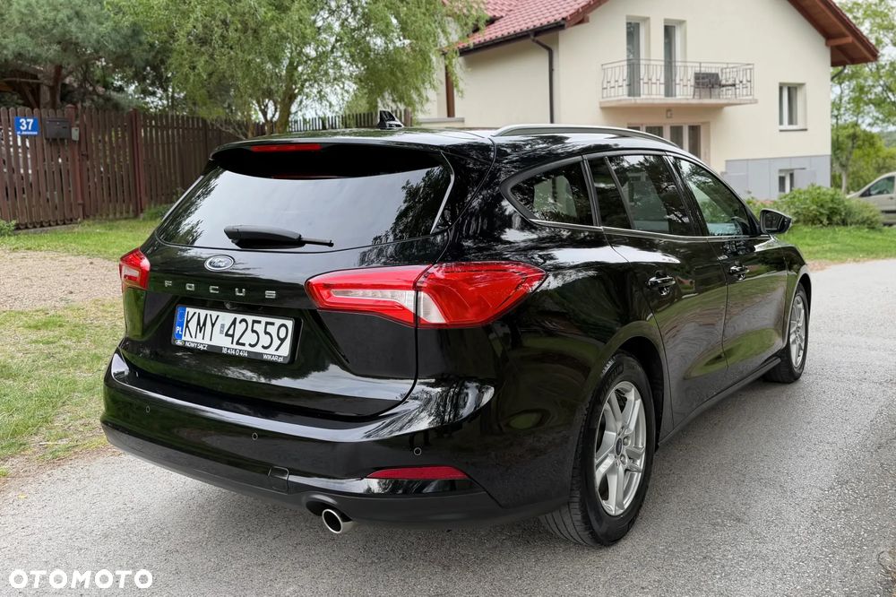 Ford Focus 1.0 EcoBoost Gold X (Trend) - 8
