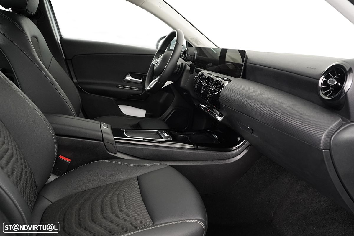 Mercedes-Benz A 200 Standard - 25