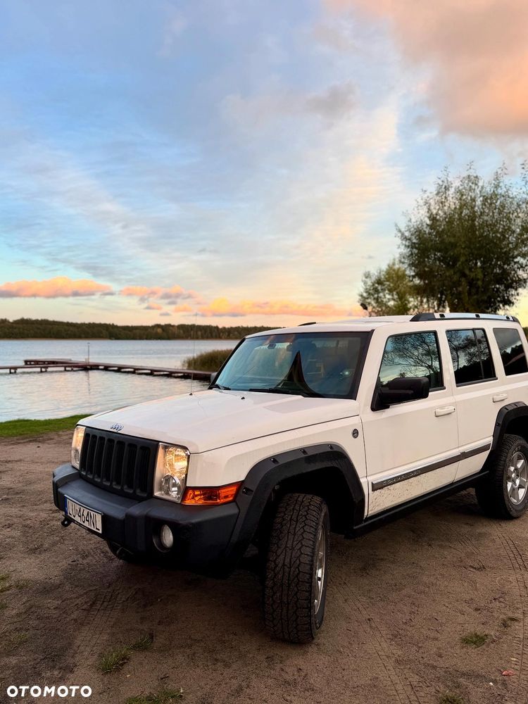 Jeep Commander 5.7 V8 Limited - 9
