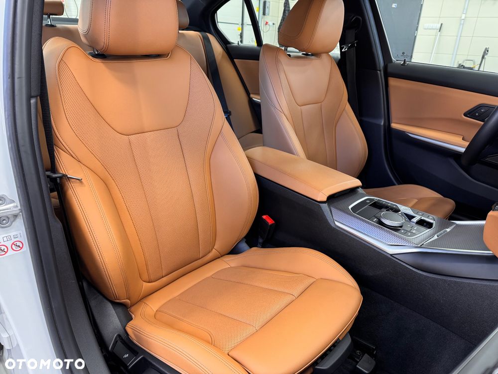 BMW Seria 3 320d xDrive mHEV M Sport sport - 19