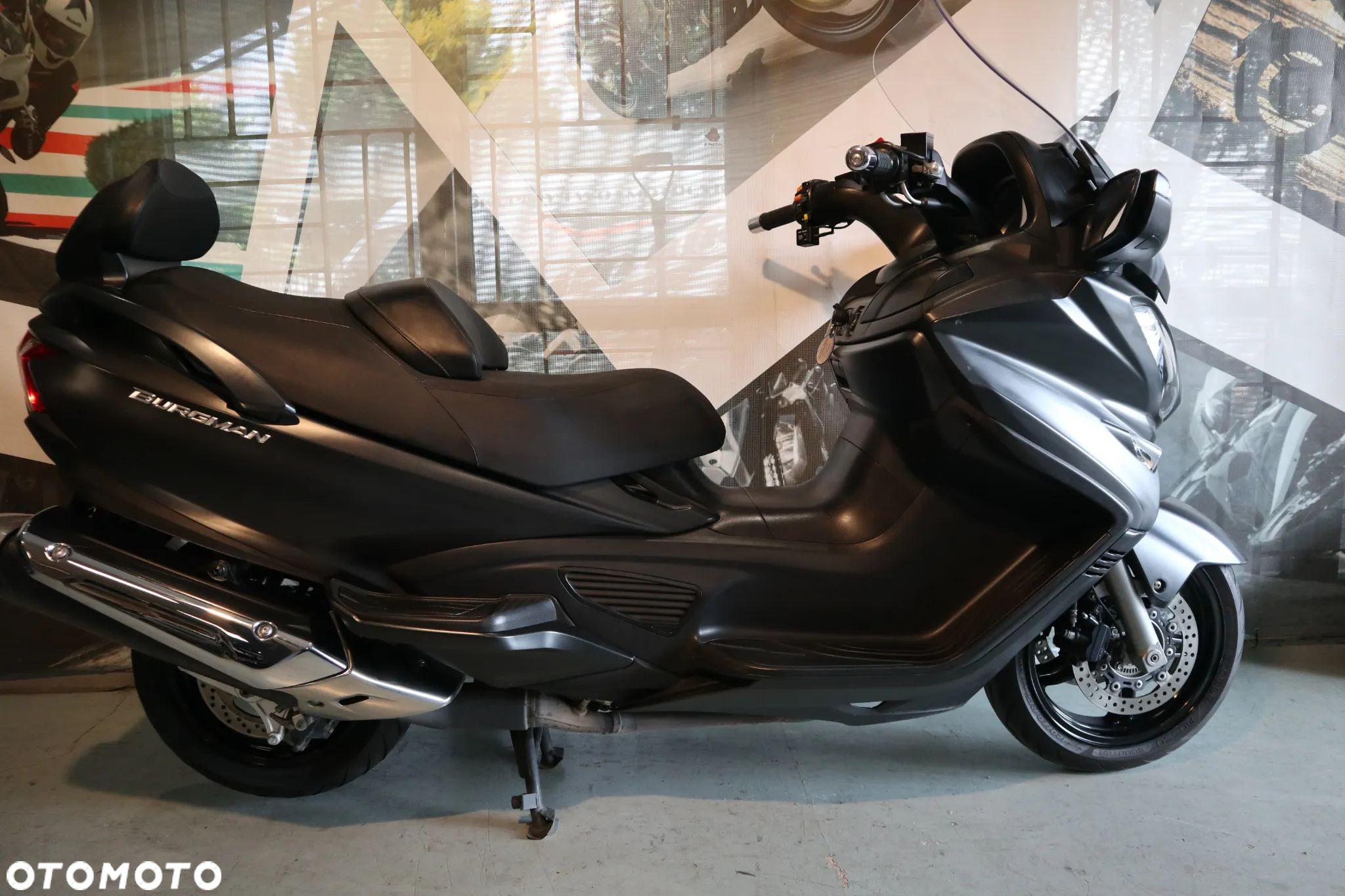 Suzuki Burgman - 12