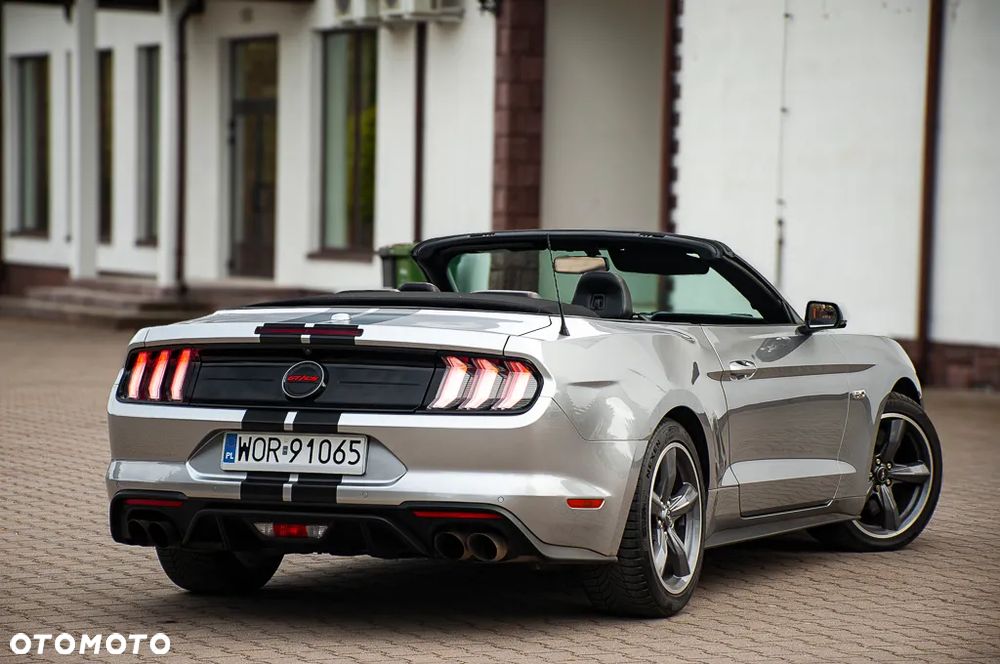 Ford Mustang - 28