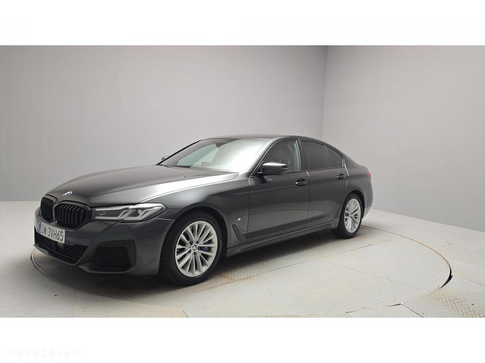 BMW Seria 5 - 1