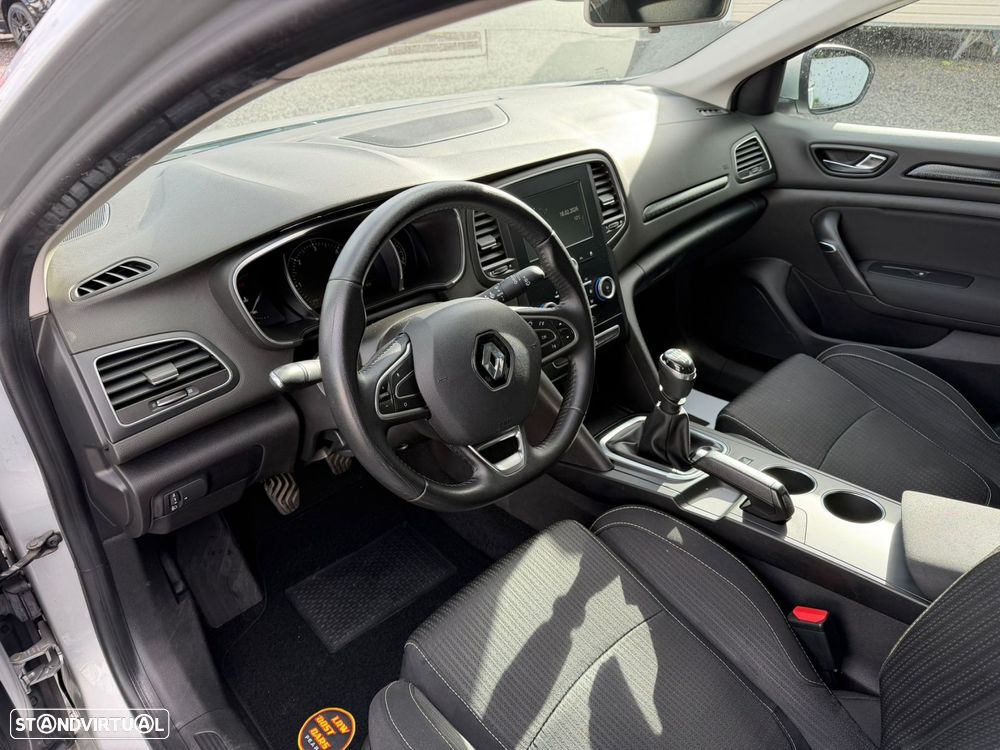 Renault Mégane 1.5 dCi Confort SS - 6