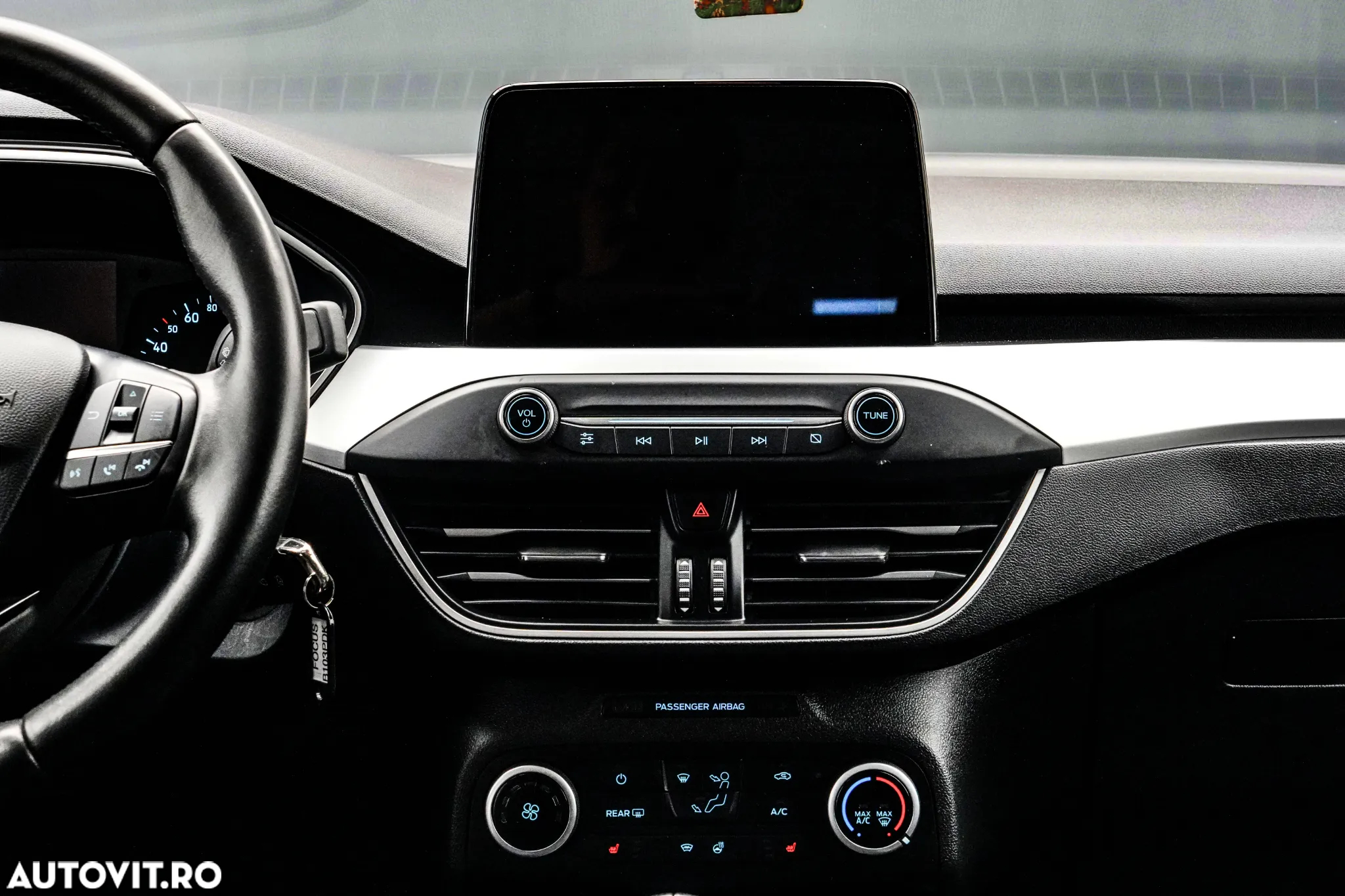 Ford Focus 1.0 EcoBoost Titanium Business - 19