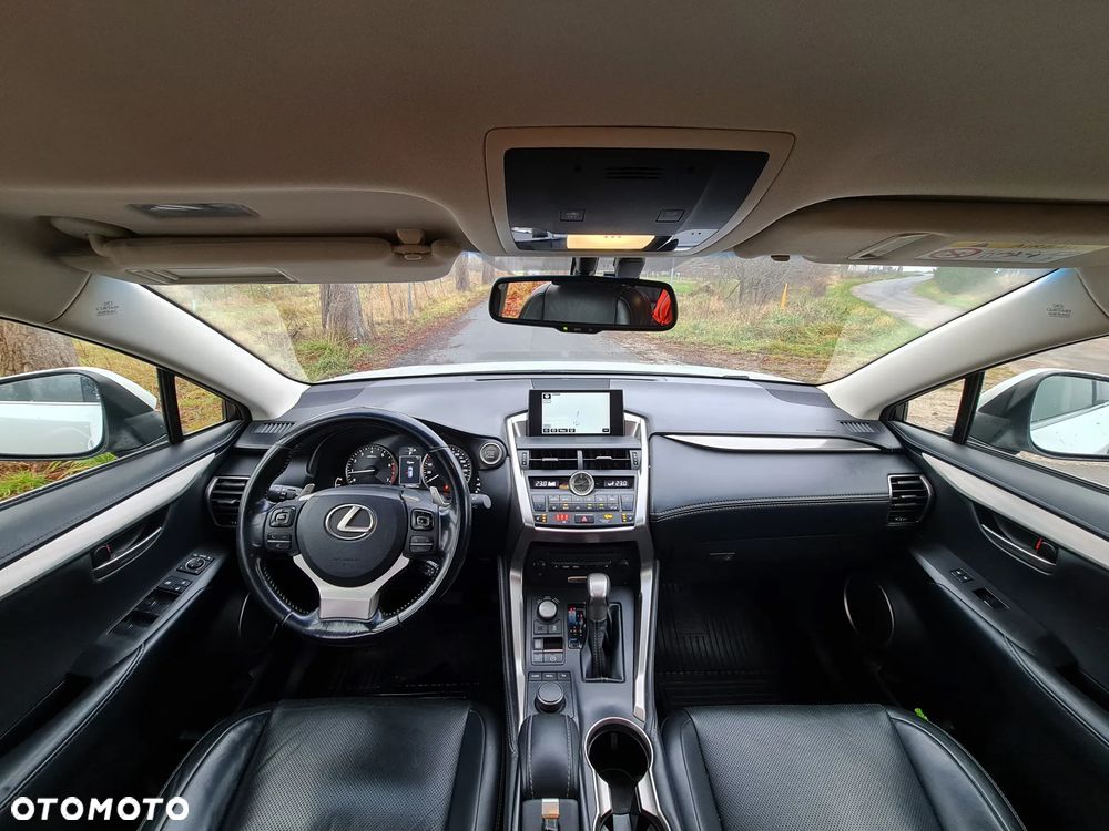 Lexus NX 200t Prestige AWD - 6