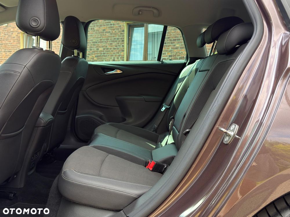 Opel Astra 1.6 BiTurbo D Start/Stop Ultimate - 30