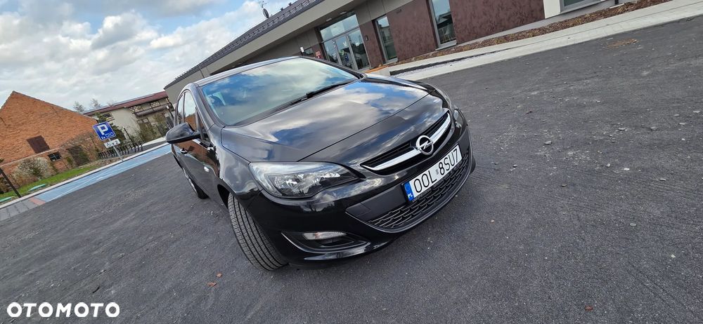 Opel Astra 1.4 Turbo Exklusiv - 24