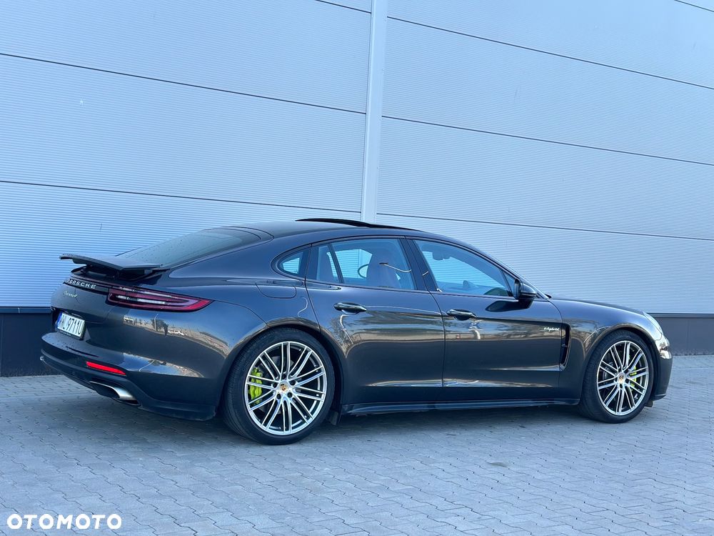 Porsche Panamera 4 E-Hybrid Platinum Edition - 9