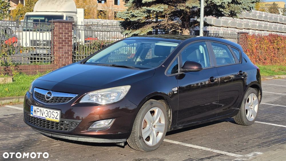 Opel Astra 1.6 Enjoy - 1