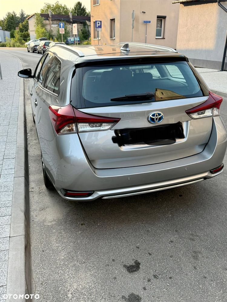 Toyota Auris Hybrid 135 Selection - 3