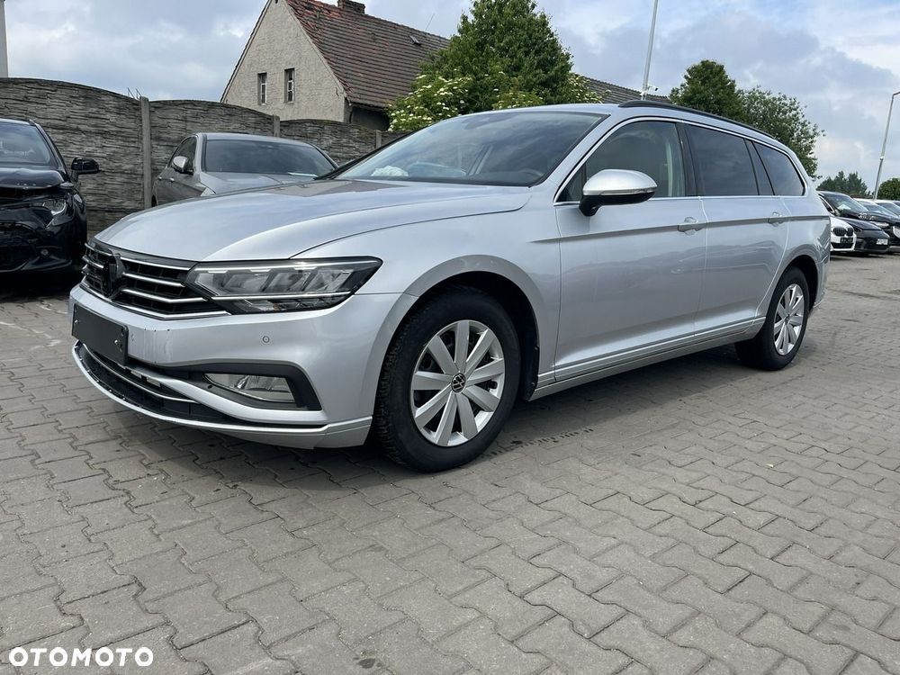 Volkswagen Passat Variant 2.0 TDI SCR DSG Conceptline - 2